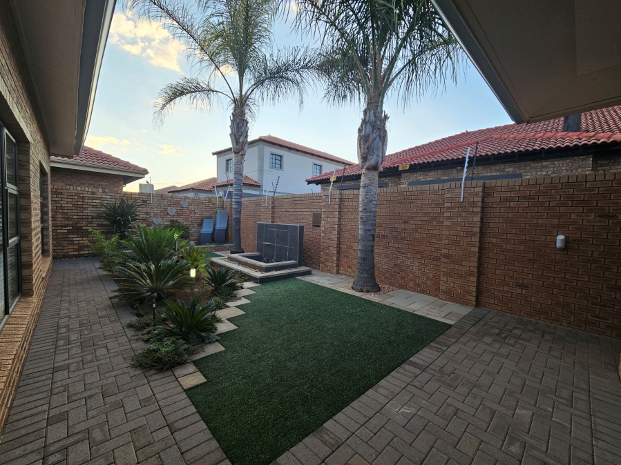 2 Bedroom Property for Sale in Flamwood North West